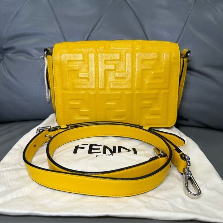 Fendi Wallet on Chain — photo 1