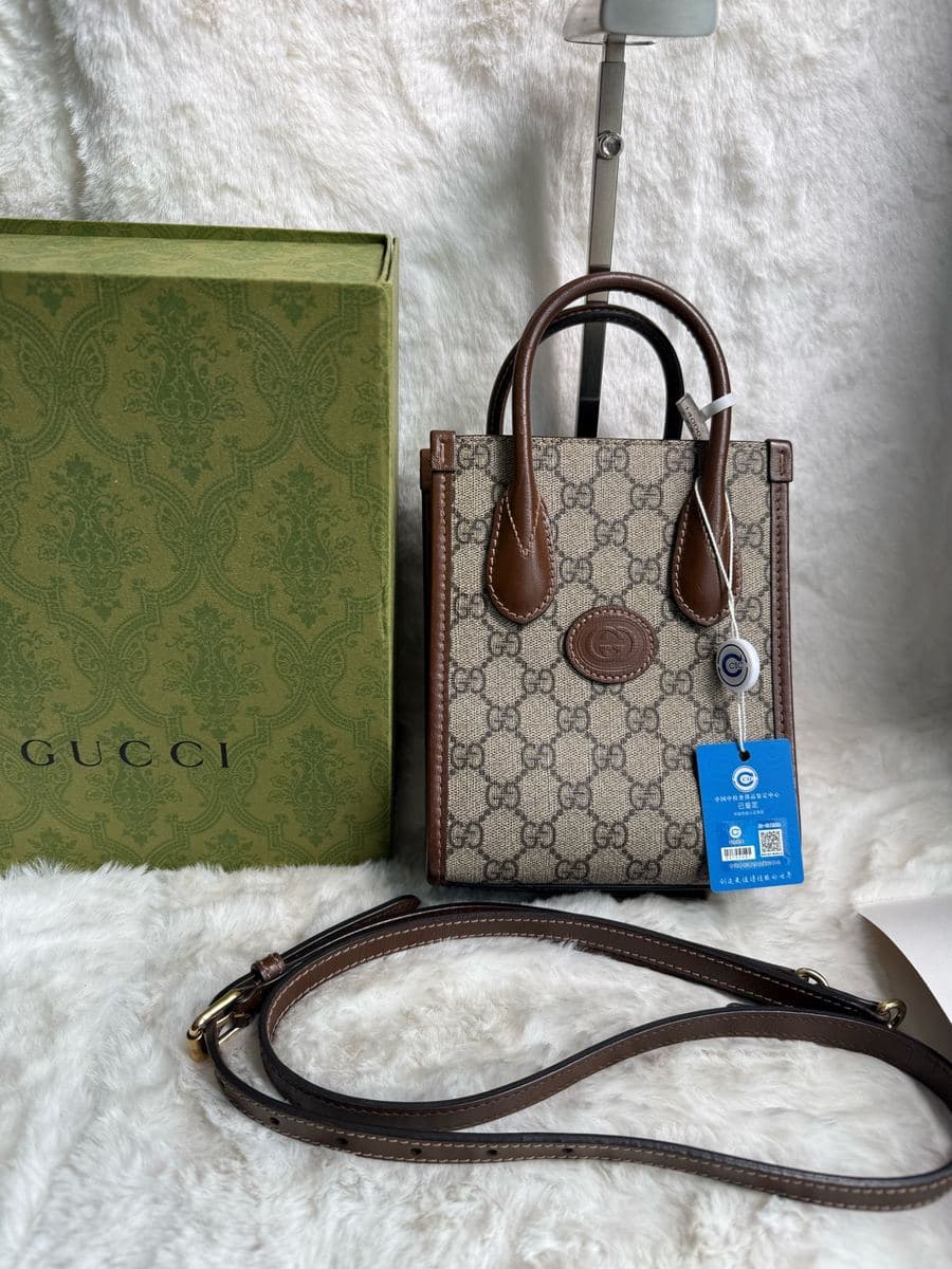 Gucci GG Supreme Mini Vertical Tote — photo 1