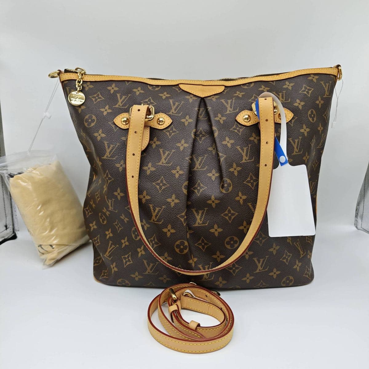 Louis Vuitton Palermo GM — photo 1