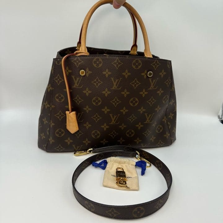 Louis Vuitton Montaigne MM — photo 1