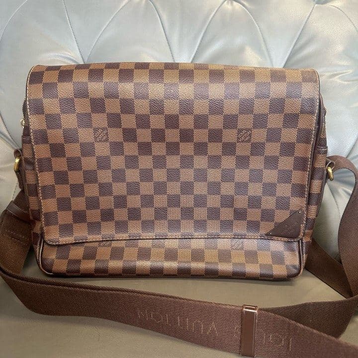 Louis Vuitton Damier Ebène Messenger Bag — photo 1