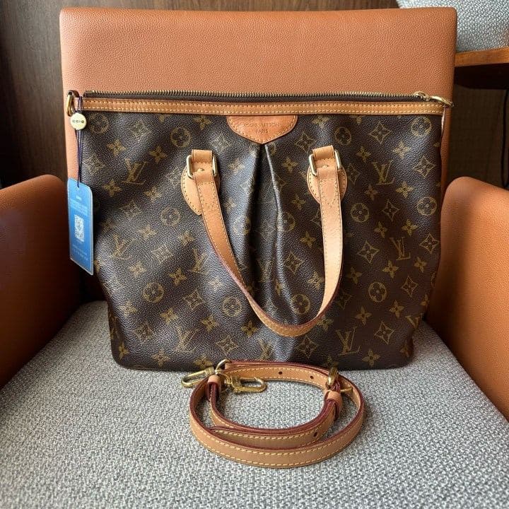 Louis Vuitton Palermo, Brown, condition grade A