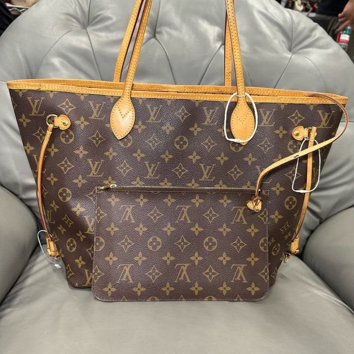 Louis Vuitton Neverfull MM — photo 1