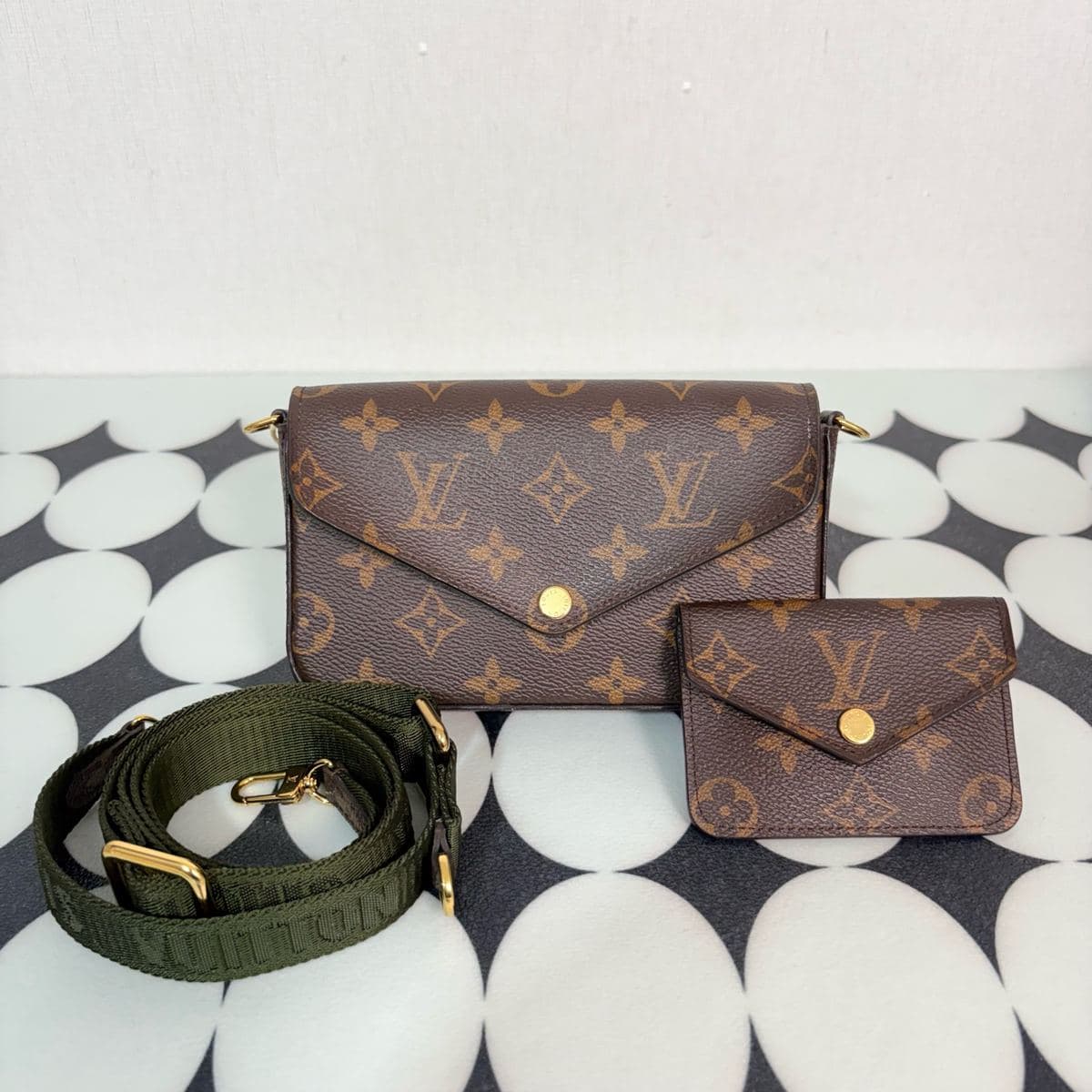 Louis Vuitton Multi Pochette Accessoires — photo 1