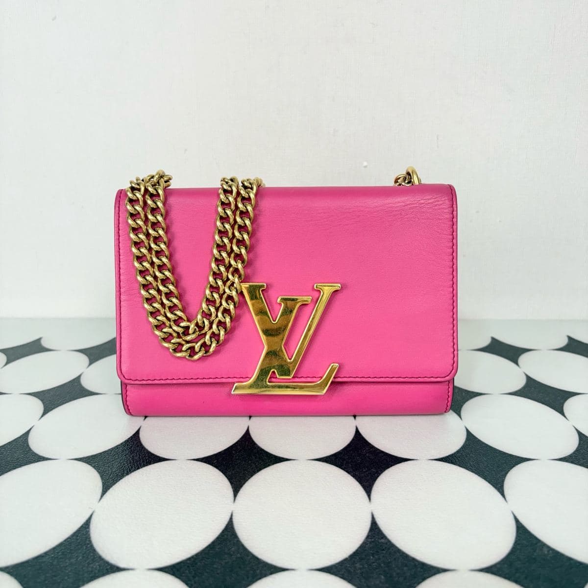 Louis Vuitton Chain Shoulder Bag — photo 1
