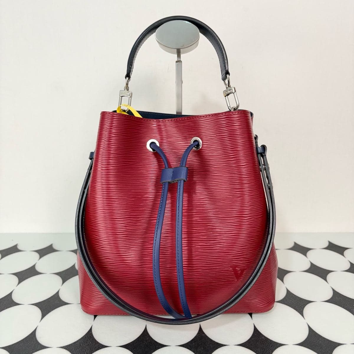 Louis Vuitton Epi Bucket Bag — photo 1