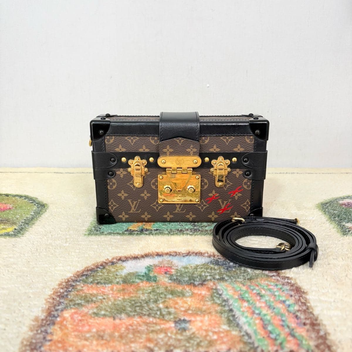 Louis Vuitton Petite Malle, Brown, condition grade A