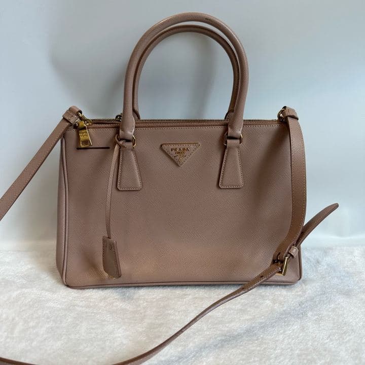 Prada Galleria, Dusty pink, condition grade A