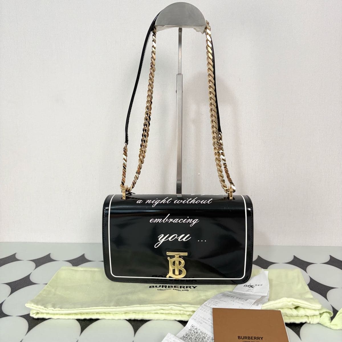 Burberry Wallet on Chain, , condition grade A