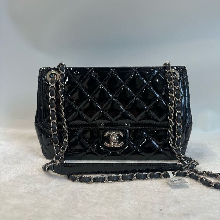 Chanel Classic Flap Shoulder Bag, Black, condition grade A