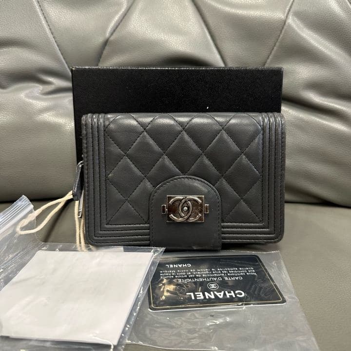 Chanel Short Wallet, Grey, condition grade A