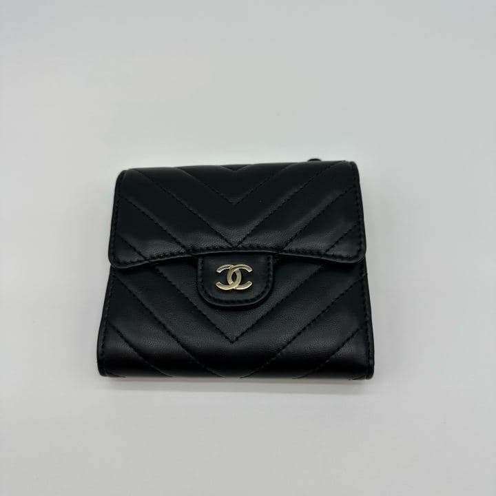 Chanel Wallet, Black, condition grade A