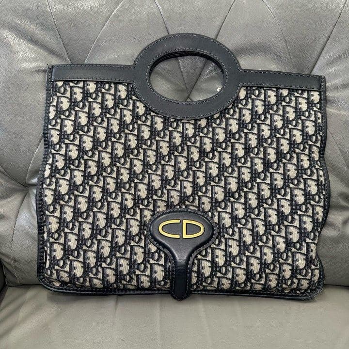 Dior Oblique Clutch, , condition grade A