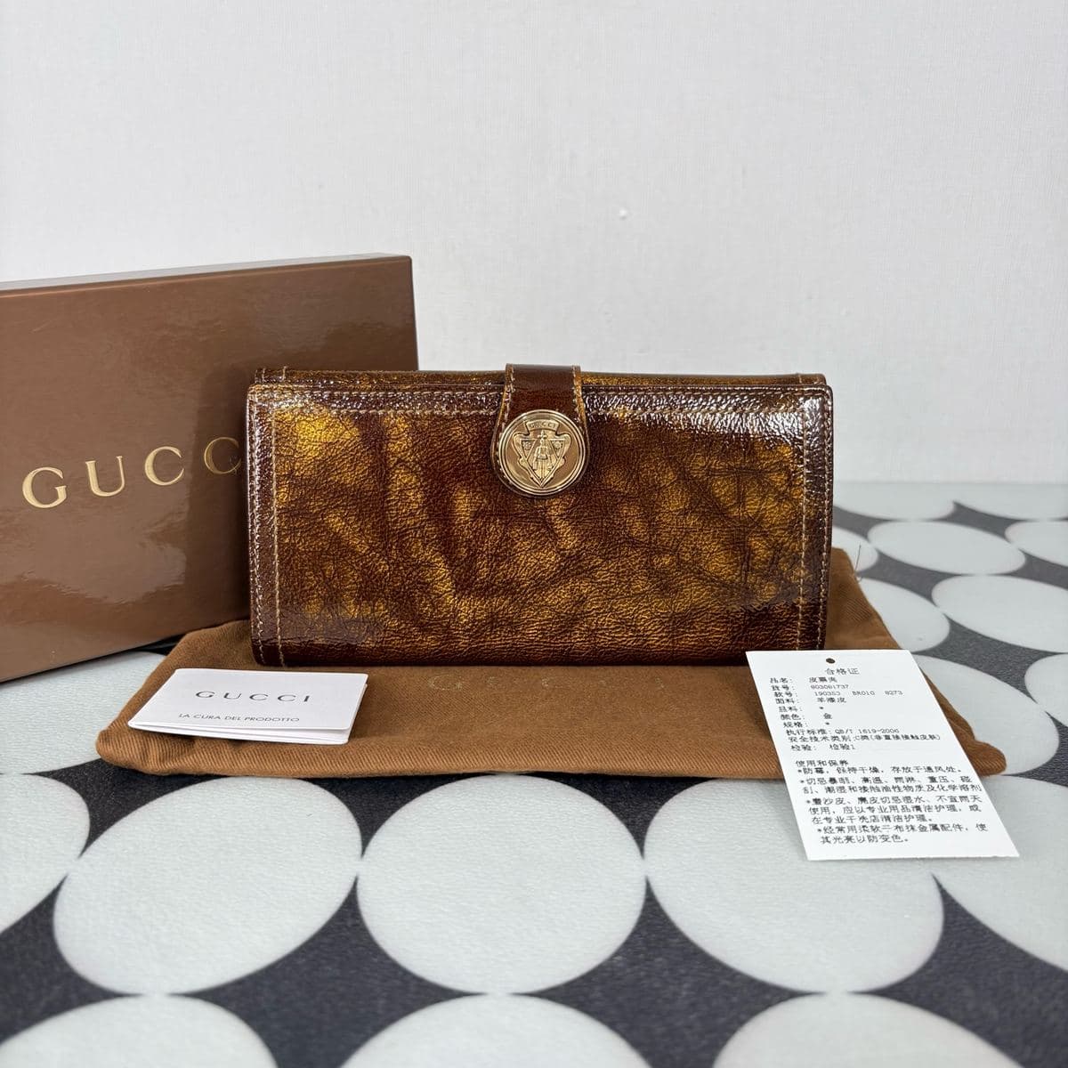 Gucci Patent Continental Wallet — photo 1