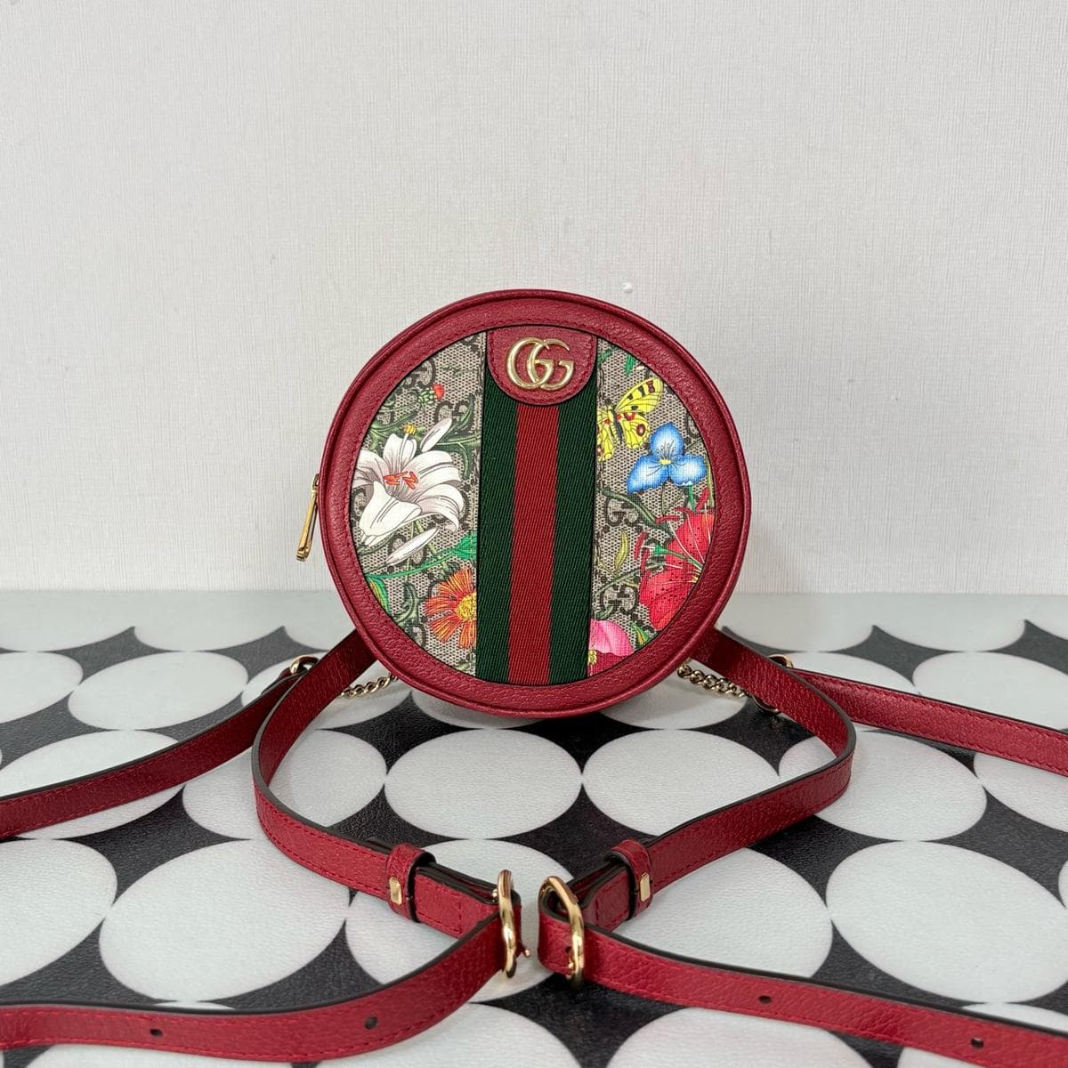Gucci Floral Round Backpack — photo 1