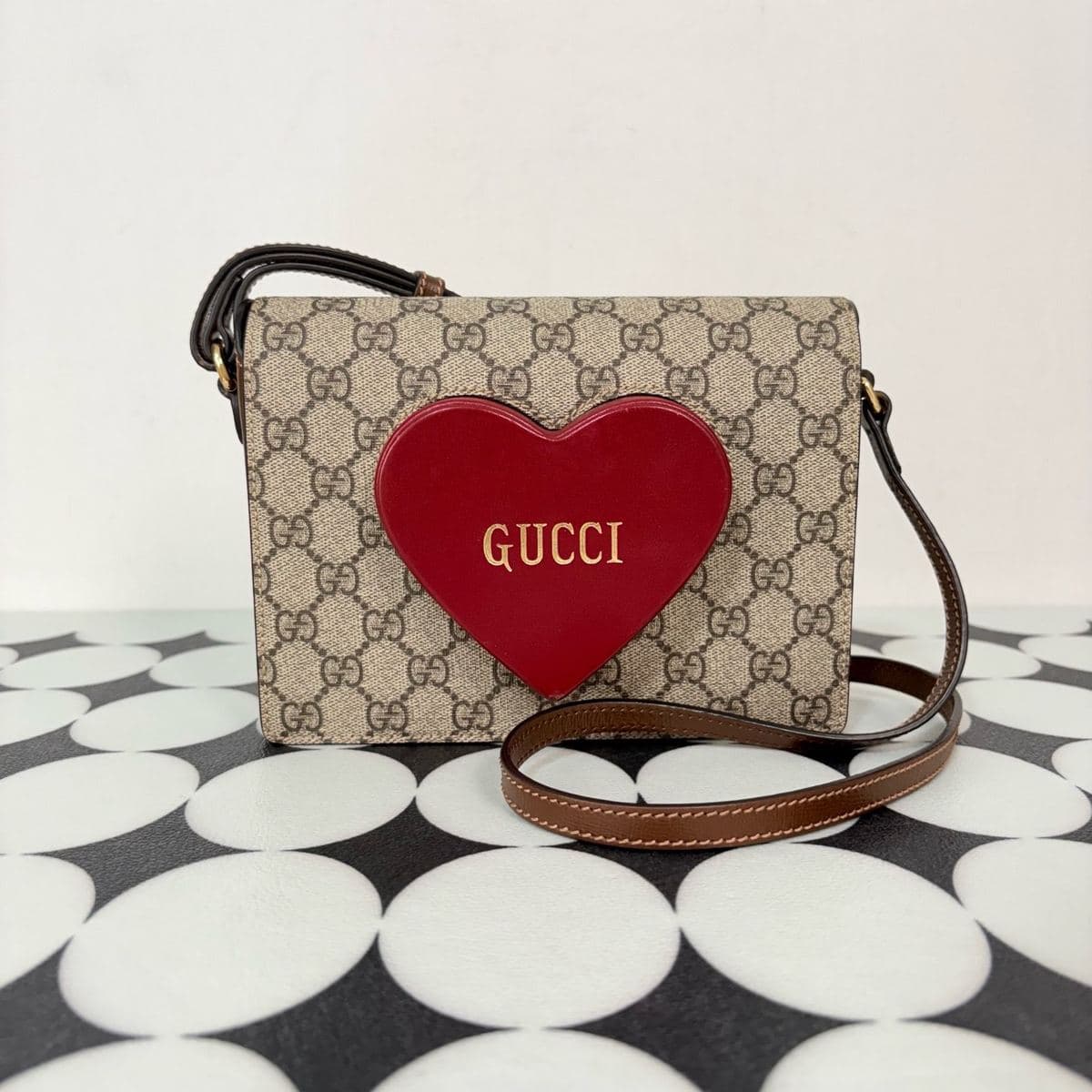 Gucci Heart Crossbody (Valentine's limited edition) — photo 1
