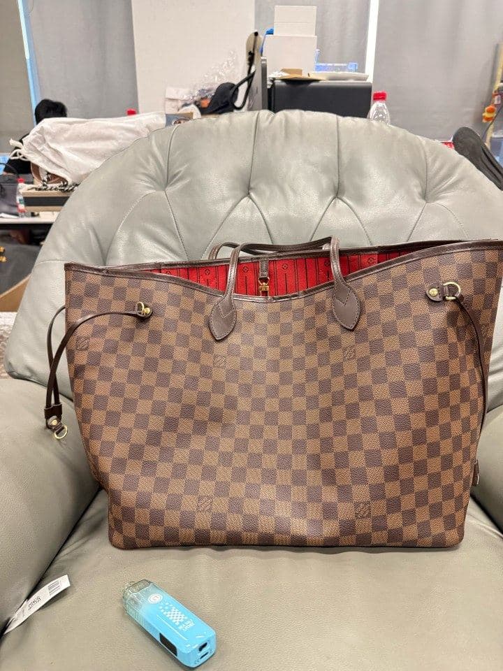 Louis Vuitton Neverfull GM, Brown, condition grade A