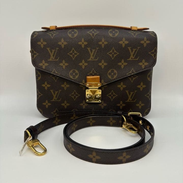 Louis Vuitton Monogram Messenger Bag — photo 1