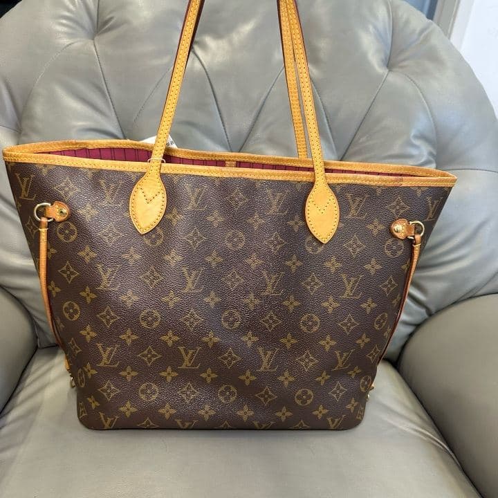 Louis Vuitton Neverfull MM, Brown, condition grade A