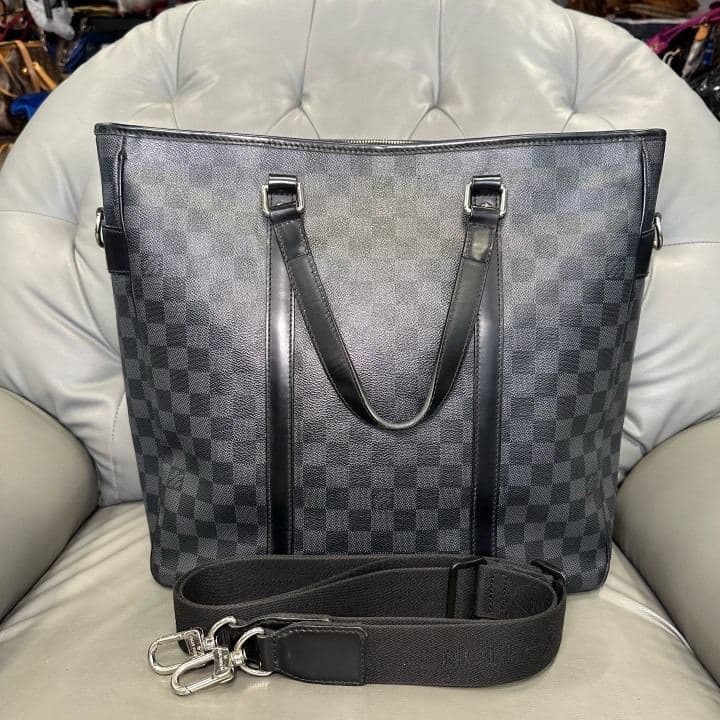 Louis Vuitton Damier Graphite Tote, Black, condition grade A