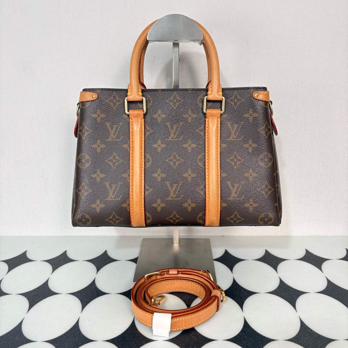 Louis Vuitton Montaigne BB — photo 1